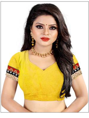 Yellow woven organza saree with blouse 4