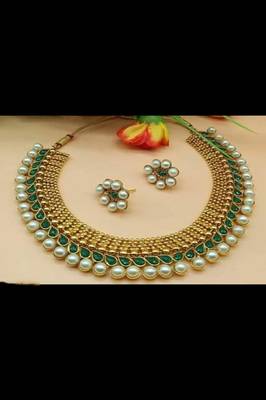 Green necklaces 1