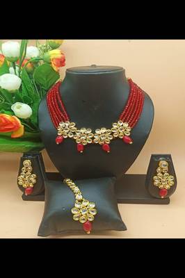 Red necklaces 1