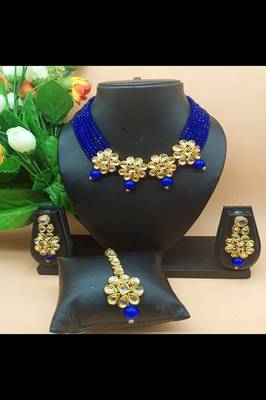 Blue necklaces 1