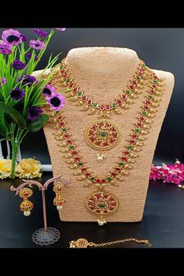 Gold necklaces 1