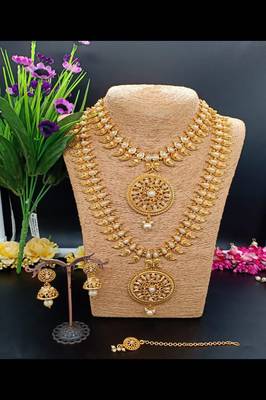 White necklaces 1