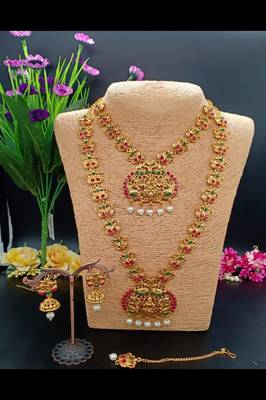 Gold necklaces 1