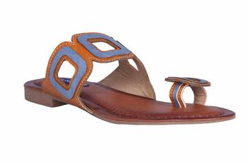 Women Tan  one toe Sandal 1