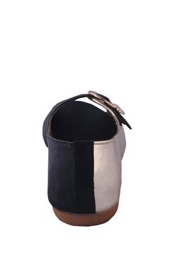 Women  golden slip on  flat sandals 4