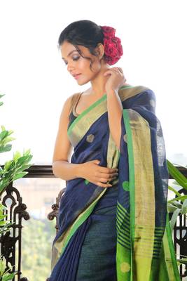 Navy Blue Pure Linen Saree With Green Pallu And Zari Border 3