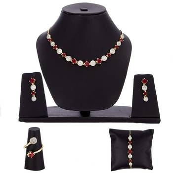 Red necklace-sets 2