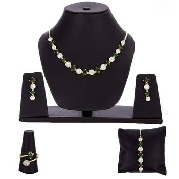 Green necklace-sets 2
