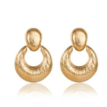 Gold earrings 1