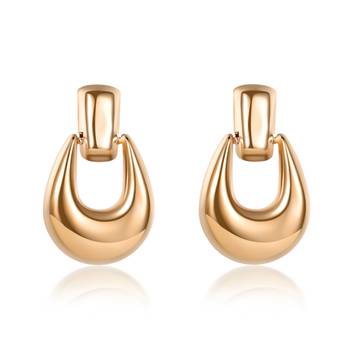 Gold earrings 1