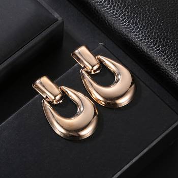 Gold earrings 2