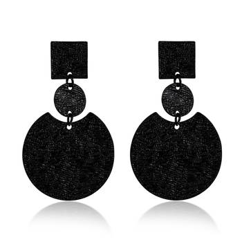 Black earrings 1