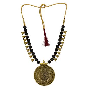 Black necklaces 5