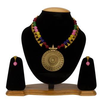 Multicolor necklaces 1