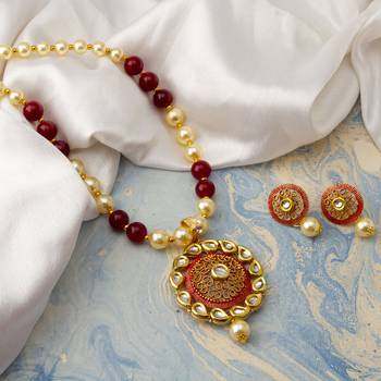 Red necklaces 2