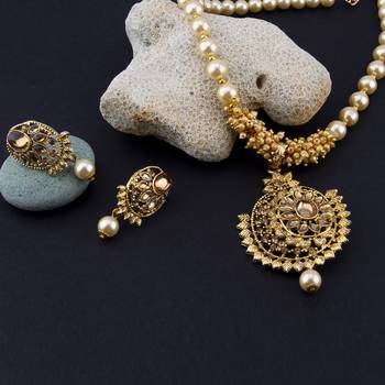 Gold necklaces 2