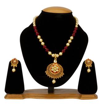 Red necklaces 1
