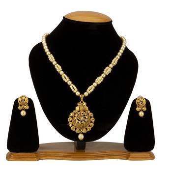 Gold necklaces 1