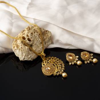 Gold necklaces 2