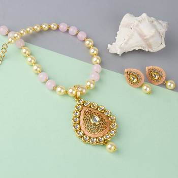 Pink necklaces 2