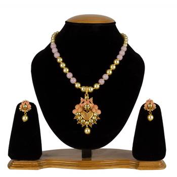 Pink necklaces 1
