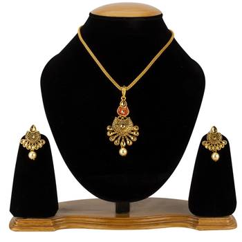 Gold necklaces 1