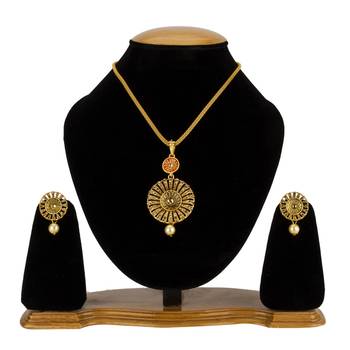 Gold necklaces 1