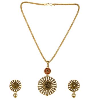 Gold necklaces 3