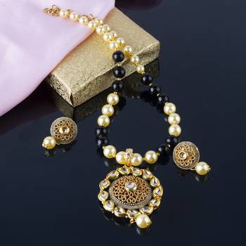 Black necklaces 3