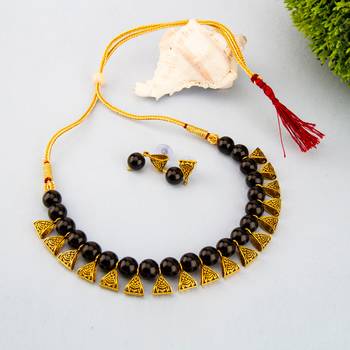 Black necklaces 2