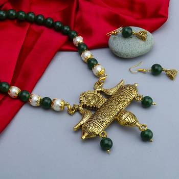 Green necklaces 2