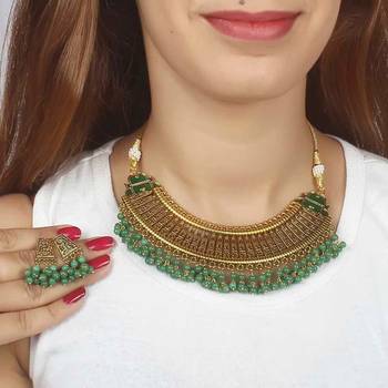 Green necklaces 2