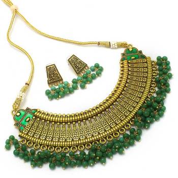 Green necklaces 4