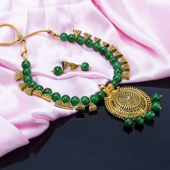 Green necklaces 2