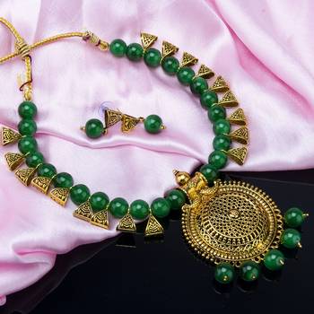 Green necklaces 3