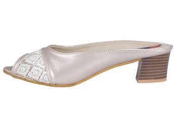 Synthetic beige slip on sandals 3