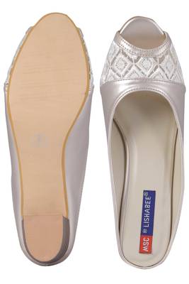 Synthetic beige slip on sandals 5