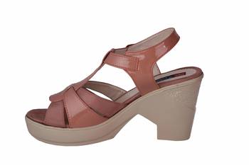 Women brown colored back strap   block heel sandals 3