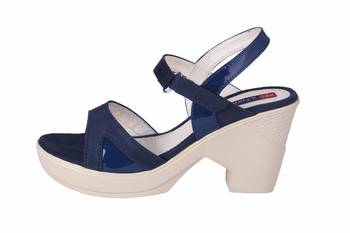 Women Blue colored back strap block heel sandals 3