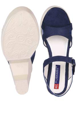 Women Blue colored back strap block heel sandals 5
