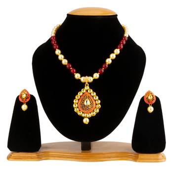 Red necklaces 2