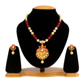 Red necklaces 2