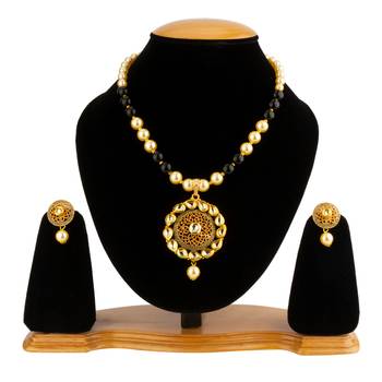 Black necklaces 2