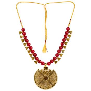 Red necklaces 4