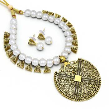 White necklaces 1
