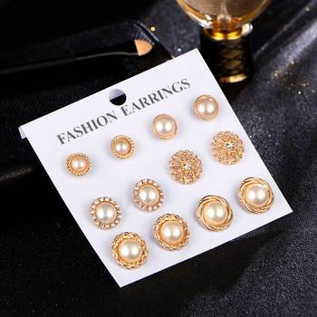 Gold earrings 4
