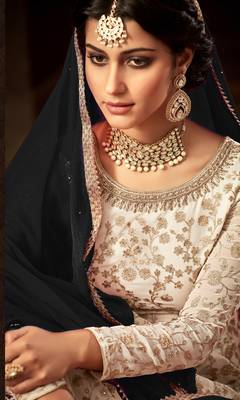 Off-white embroidered georgette salwar 2