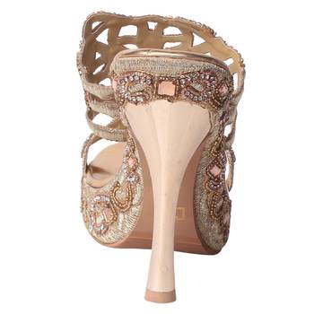 Women Synthetic Gold Heel 3