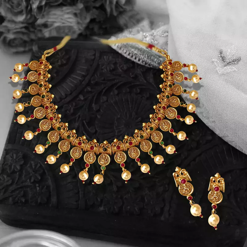 Green emerald  necklace sets