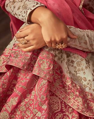 Off-white embroidered georgette salwar 3